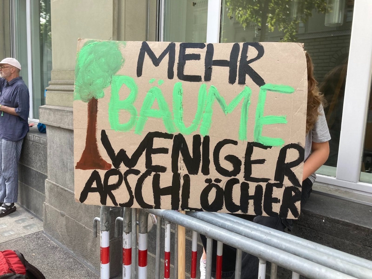 <img alt="" src="/images/c/a/0/0/4/ca004f201305990dc0d8bfcbeba58405385b6eae-unterwegs7.jpg?name" />