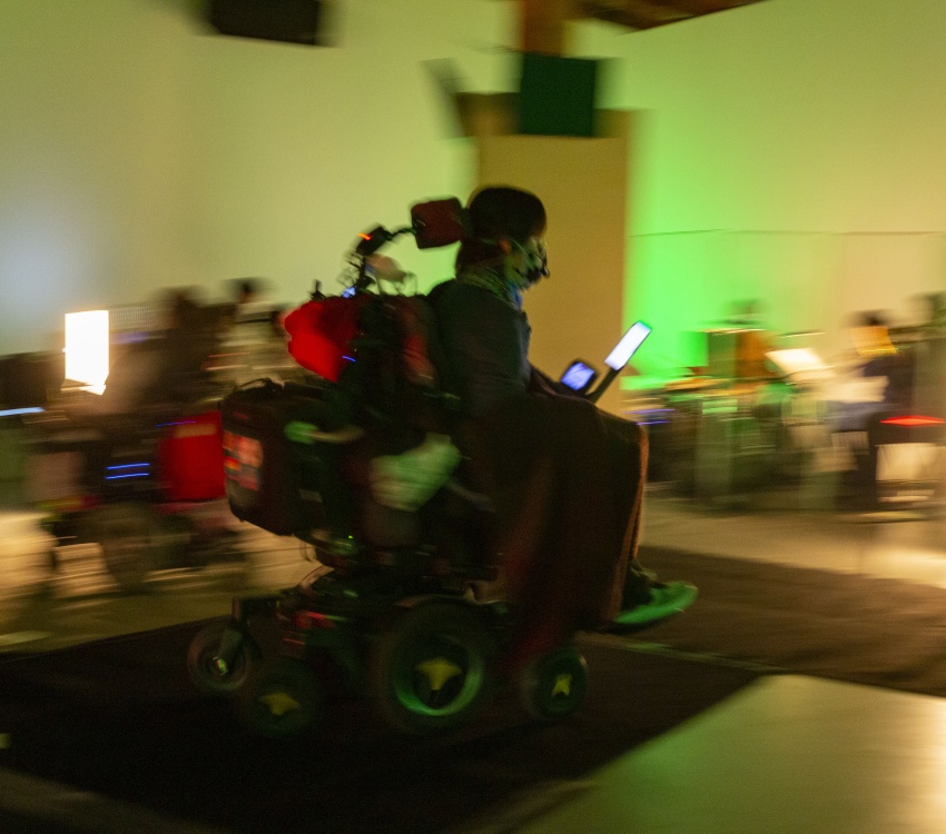 <img alt="" src="/images/4/e/1/c/f/4e1cf25d107cb5a5f1d90da0f58fe19805d33015-i2b3172.jpg?title" />