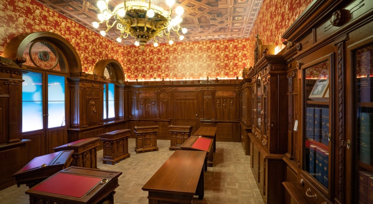 <img alt="" src="/images/5/3/c/5/b/53c5b2804c7c64d4bd95785b2d3a5bd7d0a890af-07-bundesratszimmer-en-miniature.jpg?name" />