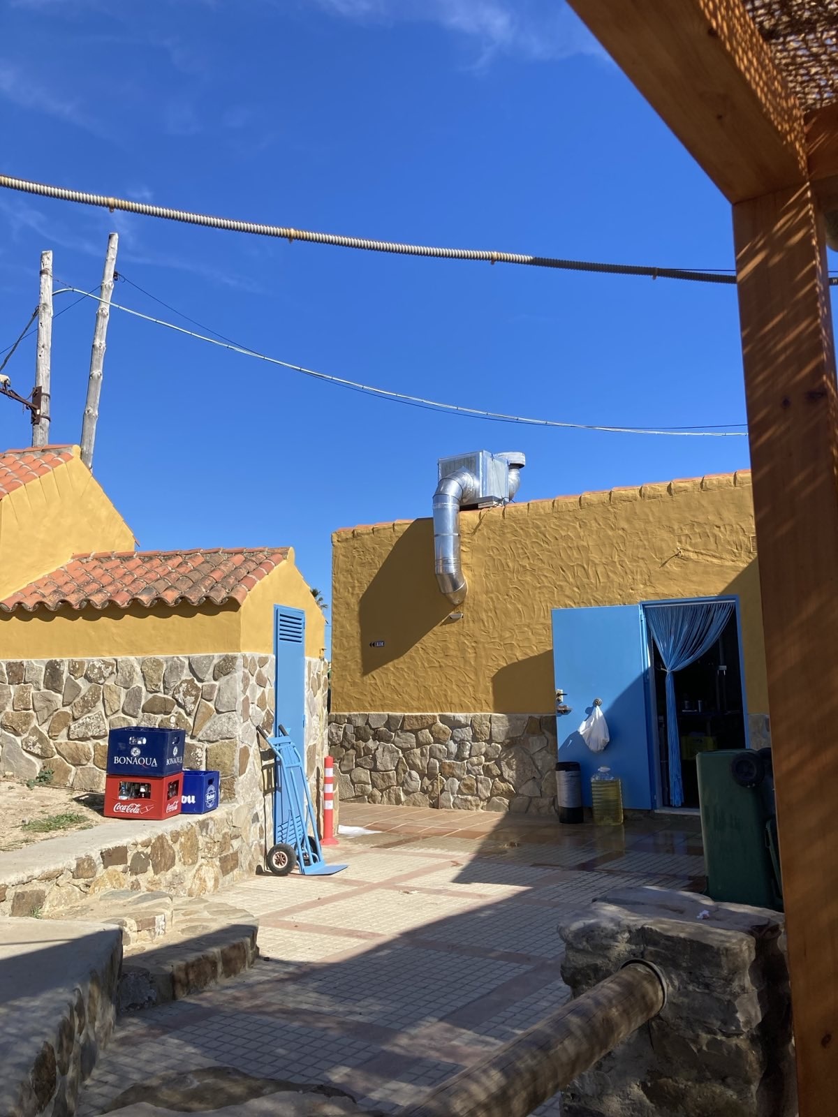 <img alt="" src="/images/d/8/3/8/8/d8388facd32855ad1714a84536b31a454e0ac5ae-draussen4.jpg?name" />